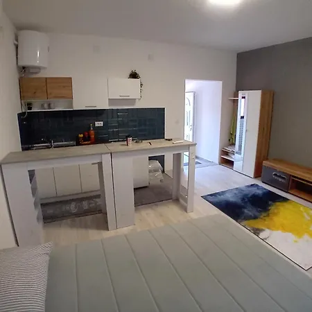 Apartament Alejapark Indija